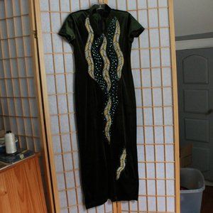 Vintage Unknown Brand Asian Inspired Sequined Velvety Dress